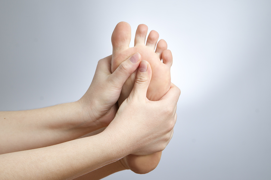 learn-what-the-pain-in-the-ball-of-your-foot-means-orthotic-shop-blog